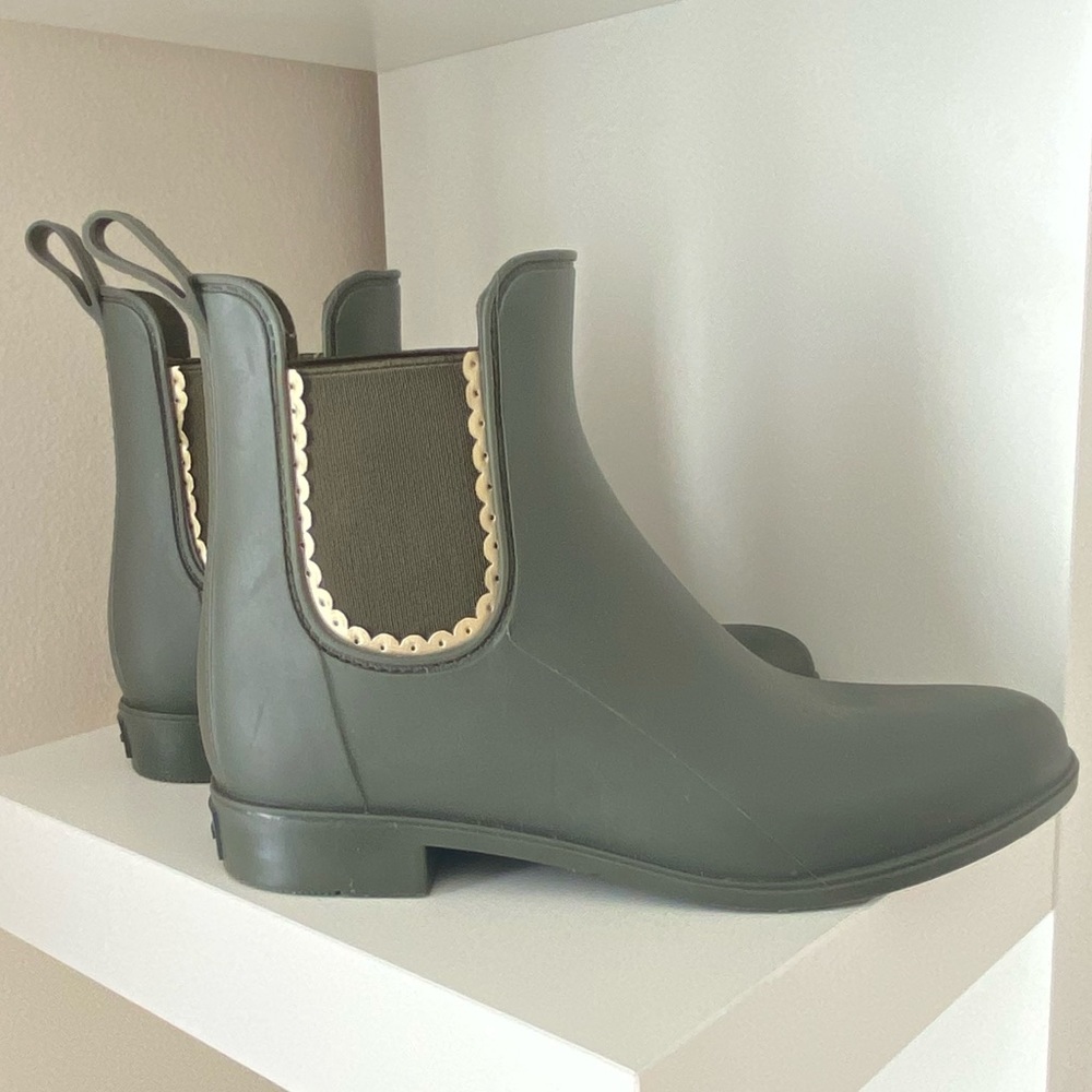Jack Rogers rain boots